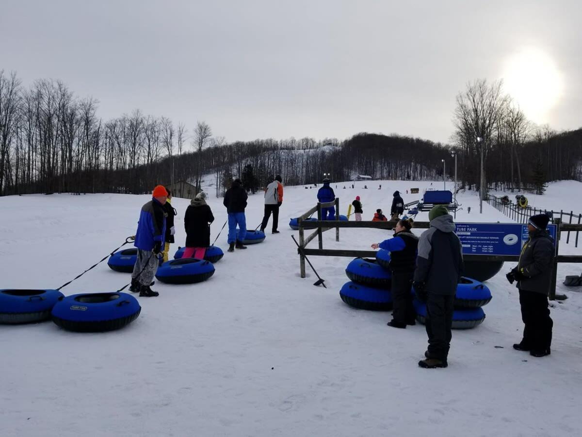 Boyne Mountain Condo -Sleeps 12 Boyne Falls エクステリア 写真