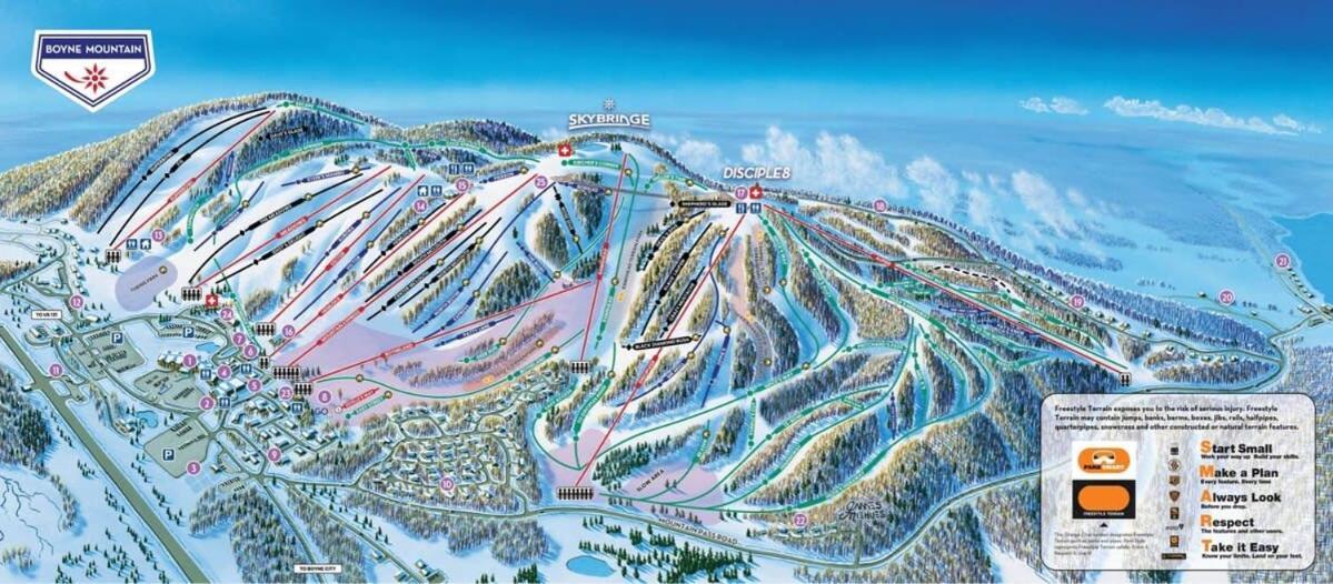 Boyne Mountain Condo -Sleeps 12 Boyne Falls エクステリア 写真