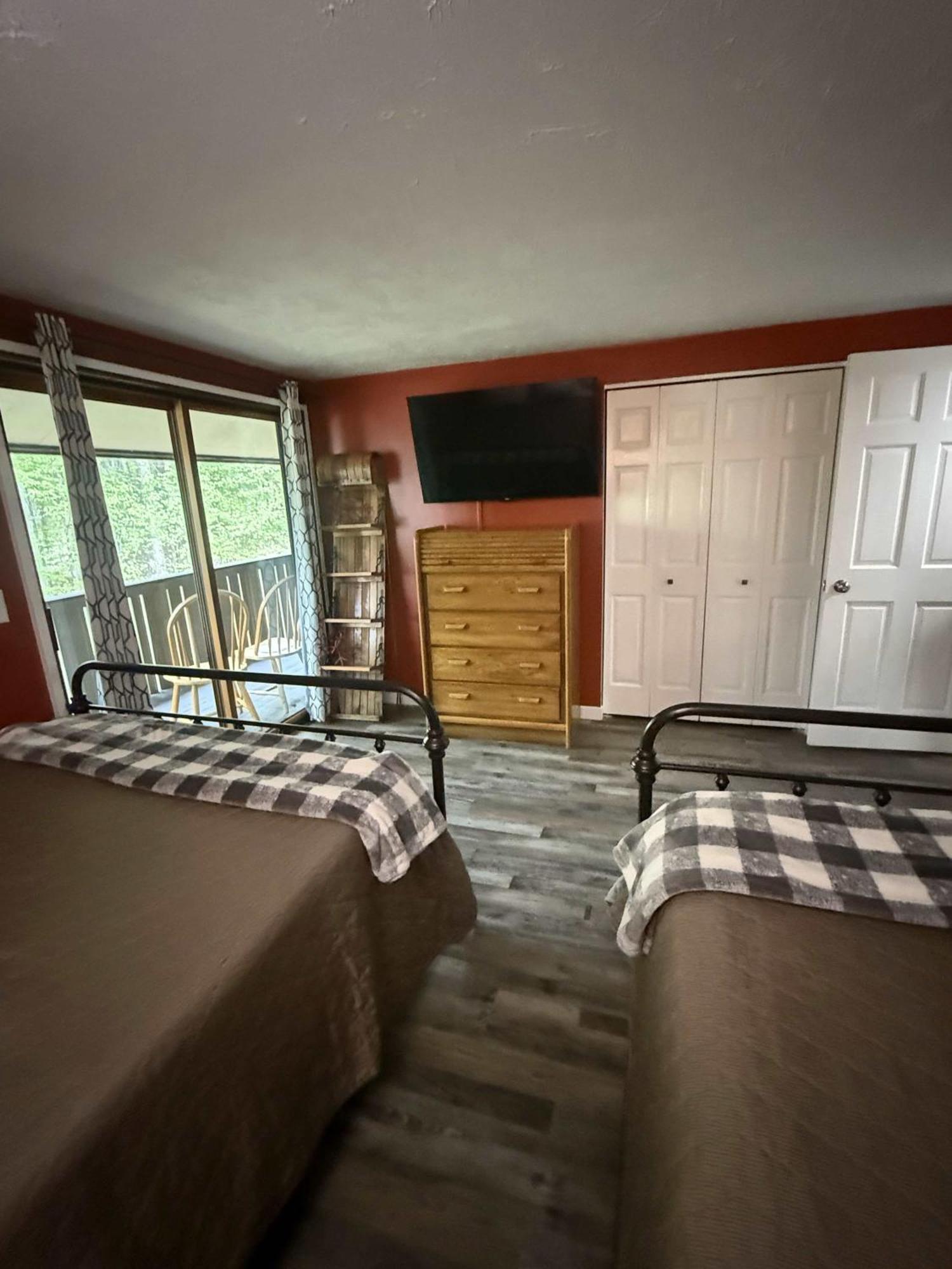 Boyne Mountain Condo -Sleeps 12 Boyne Falls エクステリア 写真