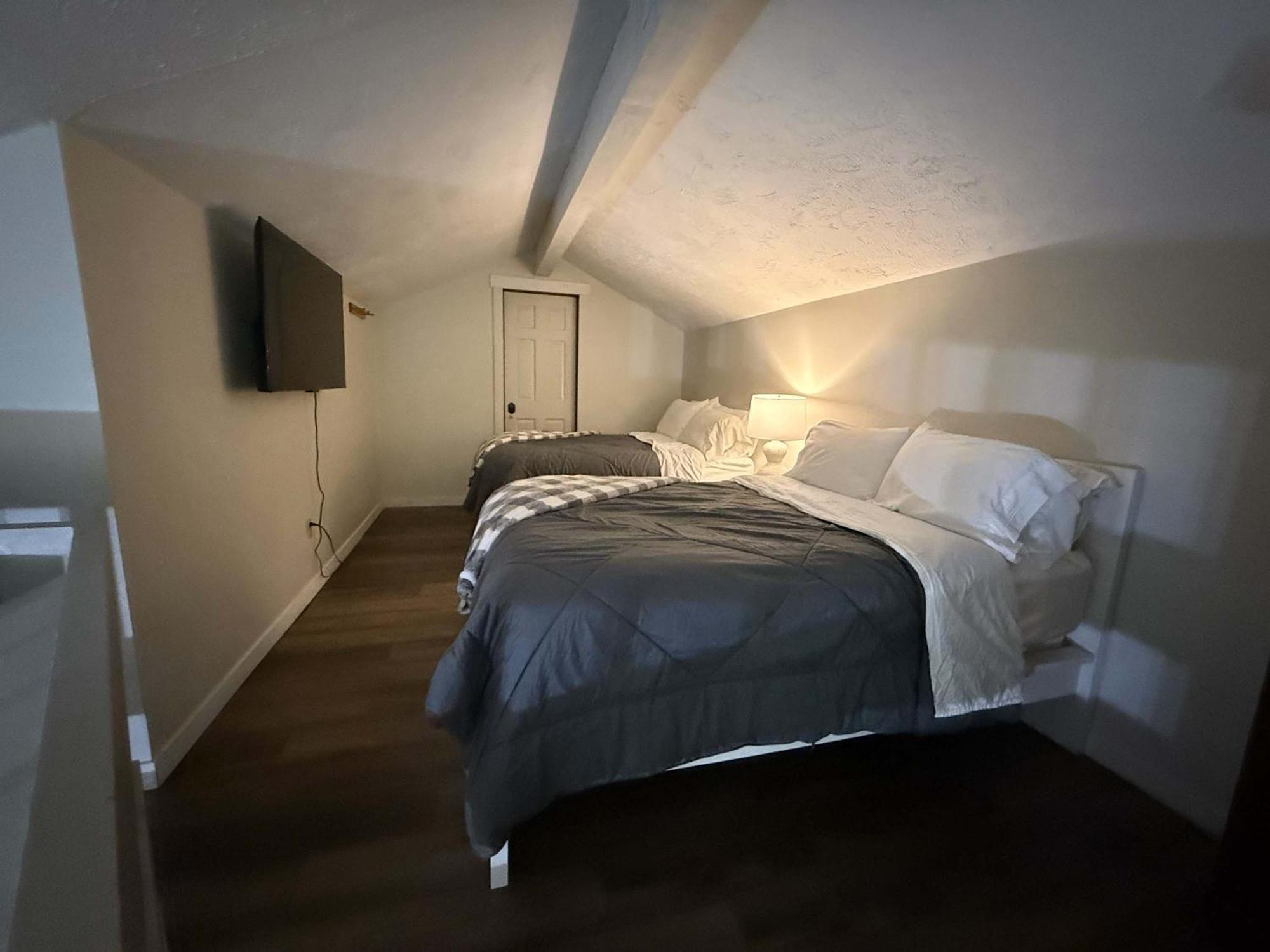 Boyne Mountain Condo -Sleeps 12 Boyne Falls エクステリア 写真