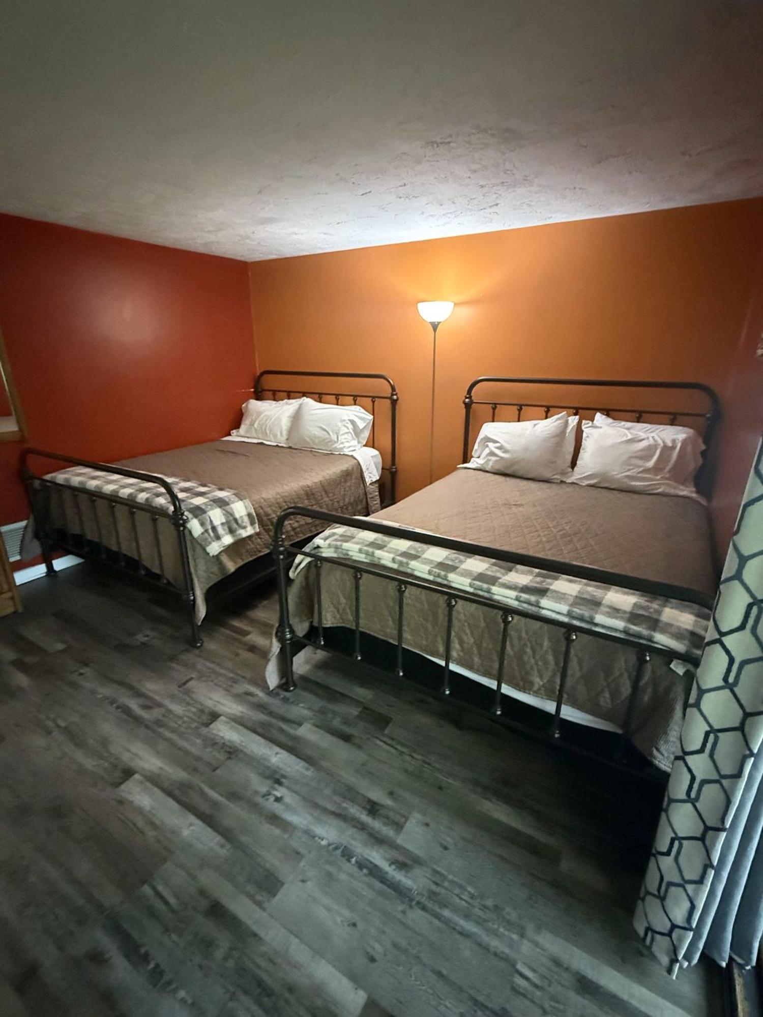 Boyne Mountain Condo -Sleeps 12 Boyne Falls エクステリア 写真